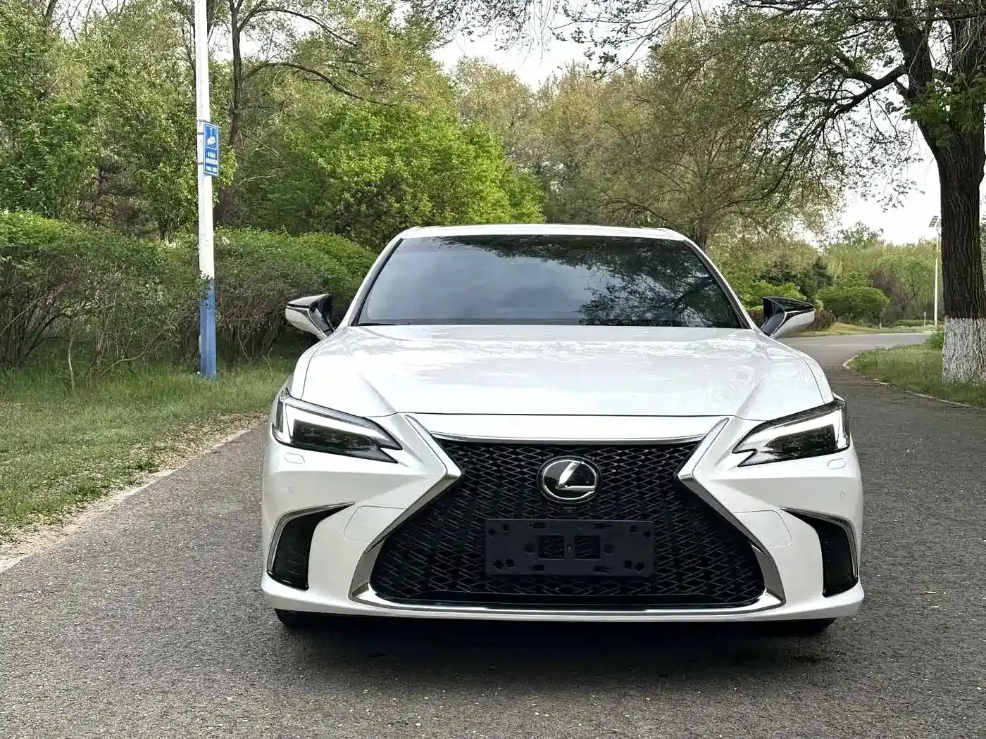 Lexus ES 2025 200 Ultimate Edition фото 2