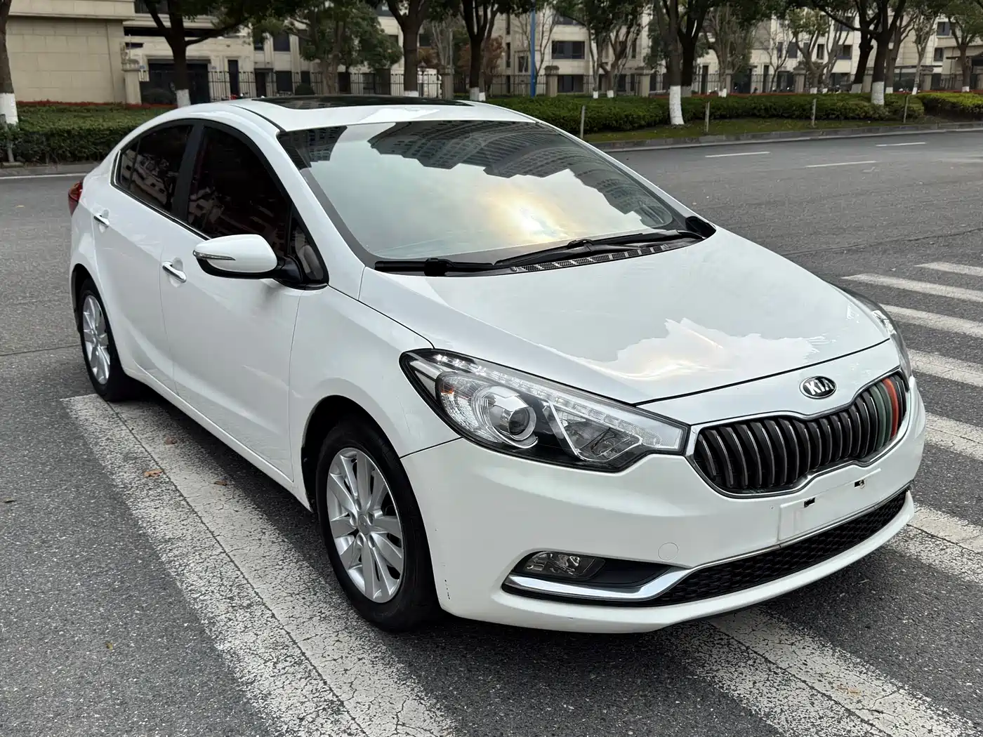 Kia K3 2015 1.6L Automatic GLS фото 3