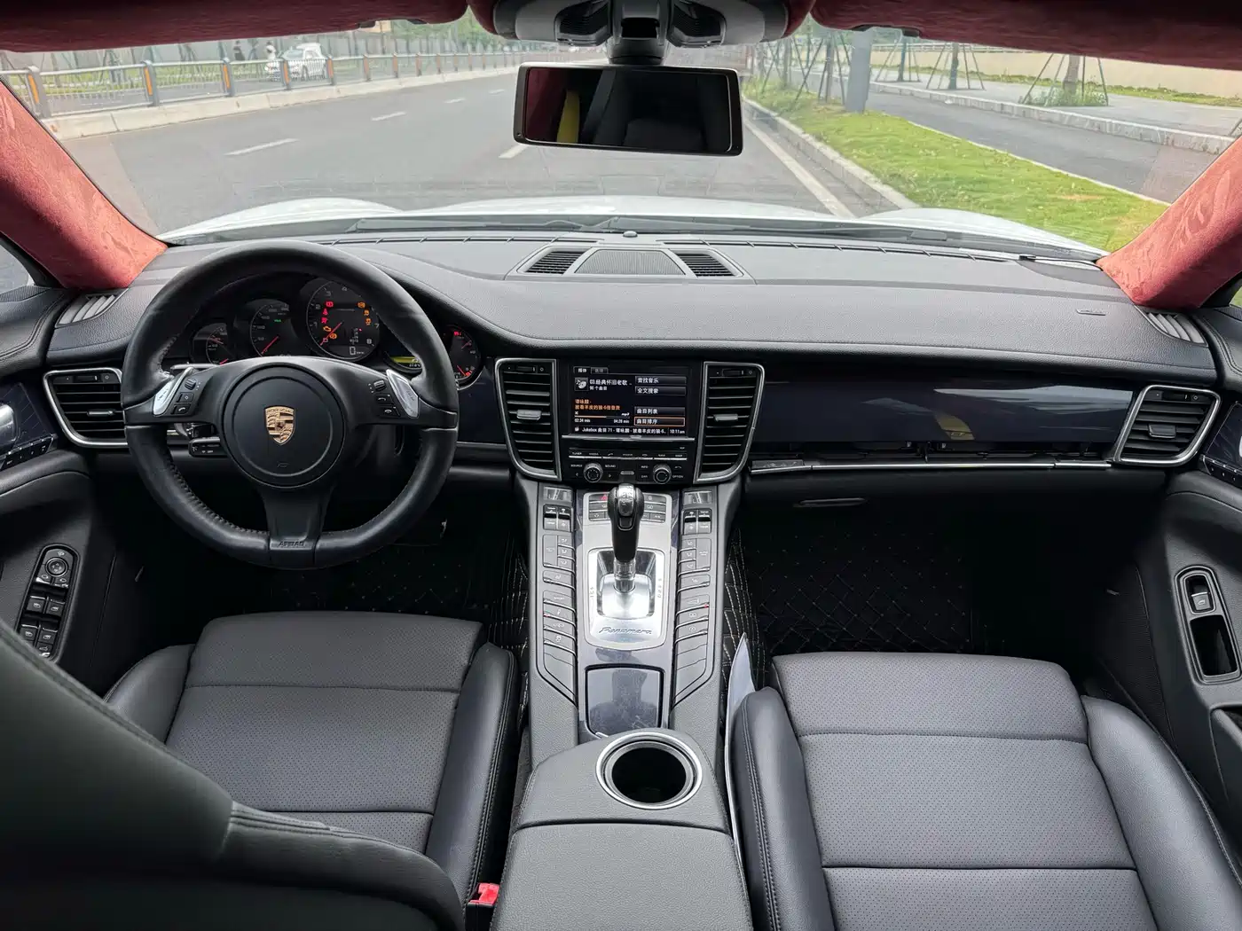Porsche Panamera 2013 Panamera Platinum Edition 3.6L фото 7