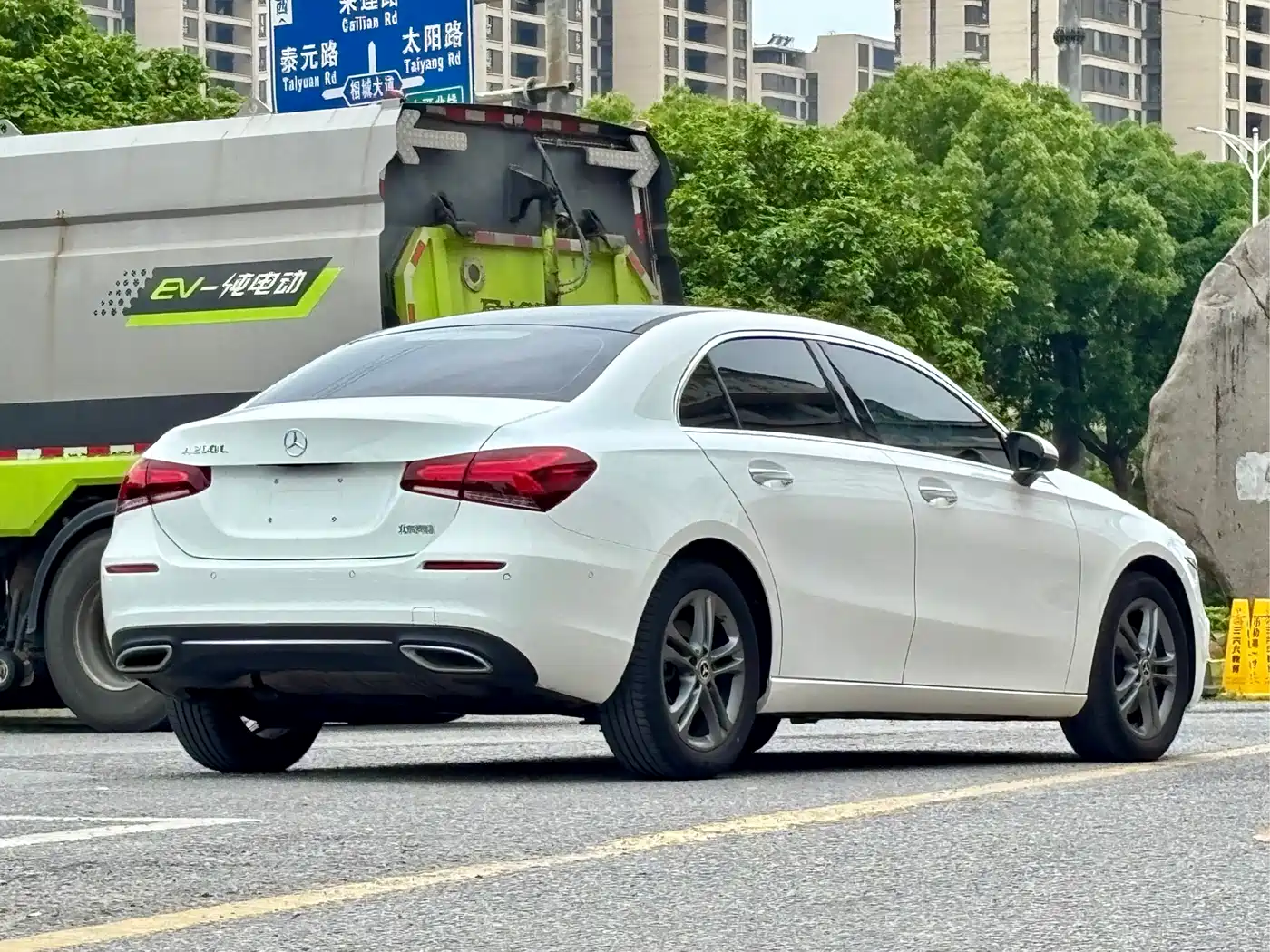 Mercedes-Benz A-Class 2020 A 200 L фото 5