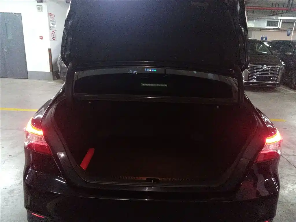 Toyota Camry 2023 2.0GVP Leading Edition фото 19