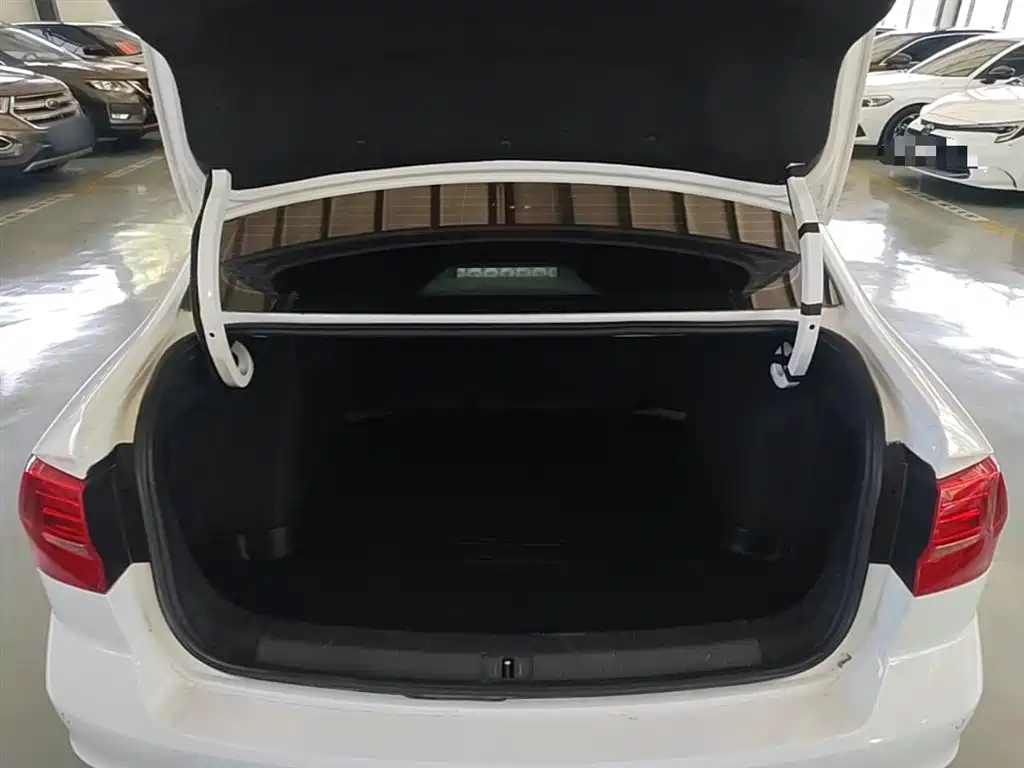 Volkswagen Bora 2019 Facelift Bora Legend 1.5L Automatic Fashion Type China VI фото 19