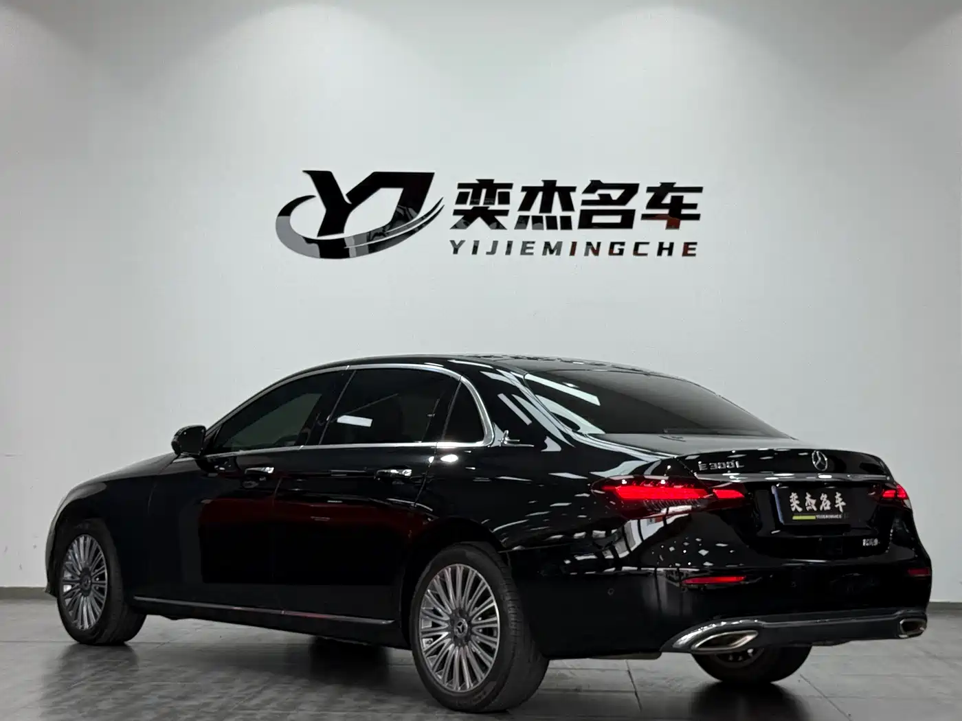 Mercedes-Benz E-Class 2023 Facelift E 300 L Luxury фото 9