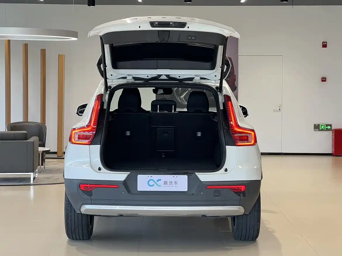 Volvo XC40 2024 2024 B3 Smart Elite Luxury Edition