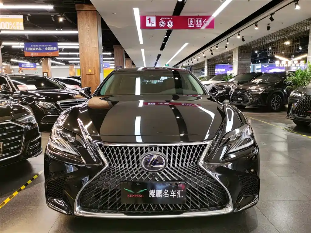 Lexus LS 2020 500h Excellence (China V) фото 2