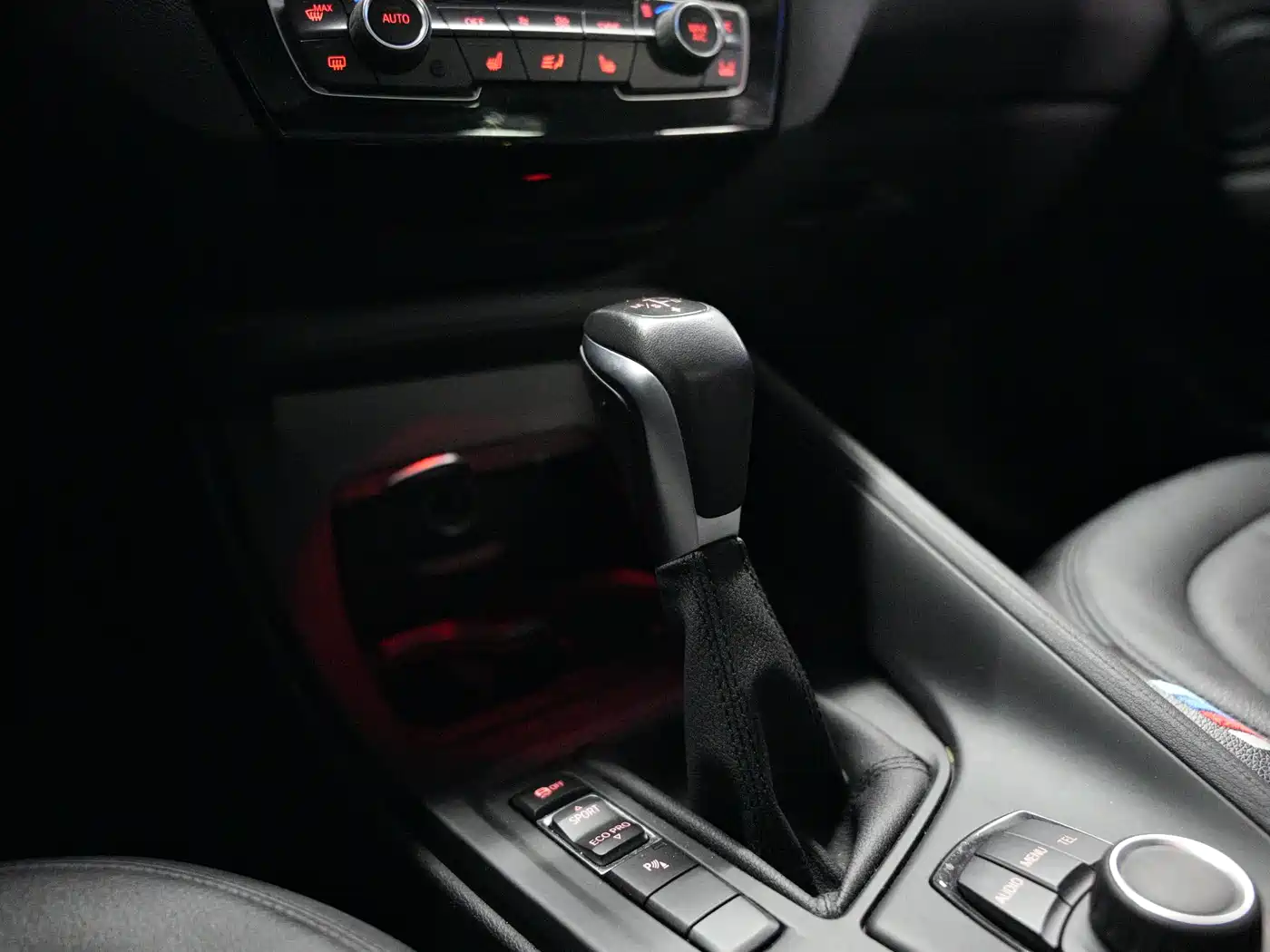 BMW X1 2016 sDrive18Li Premium Model фото 9