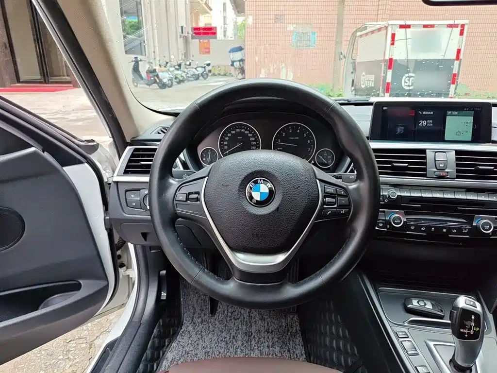 BMW 3 Series 2019 320Li Fashion Type фото 3