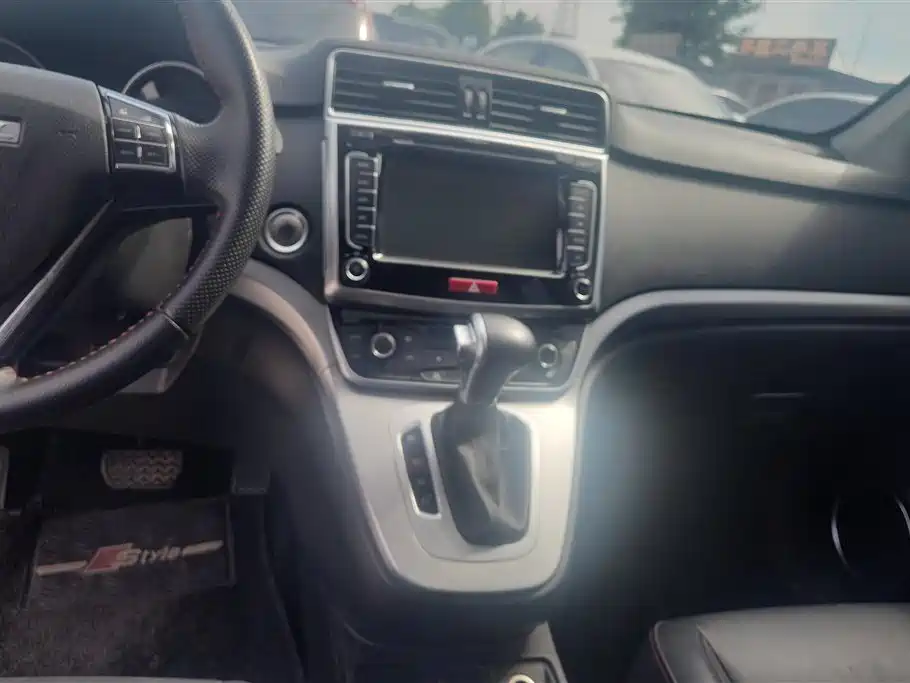 Haval M6 2018 1.5T DCT 2WD Elite фото 16