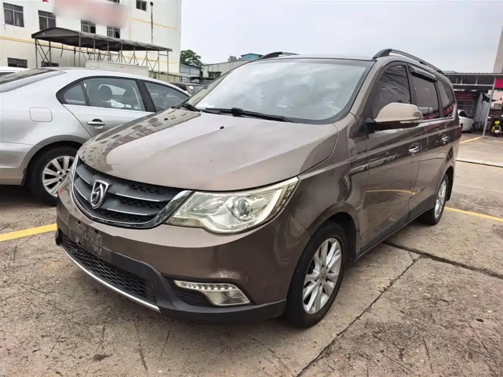 Baojun 730 2014 2014 1.5L Manual Comfort 7-seater