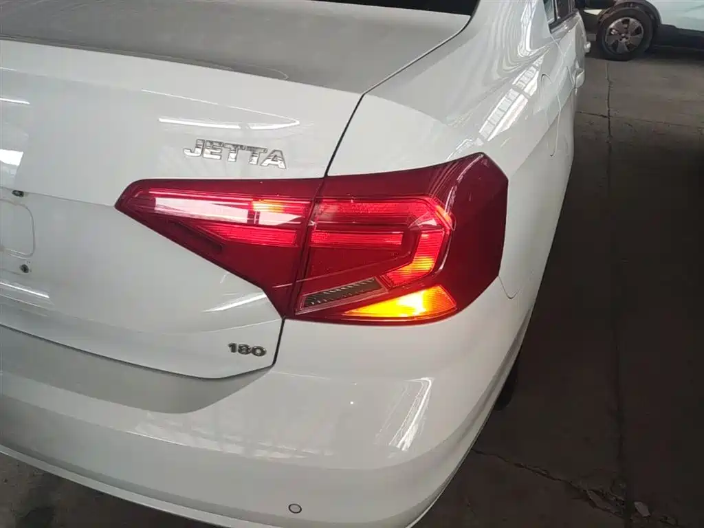 Volkswagen Jetta 2019 Dream Edition 1.5L Auto Fashion фото 8