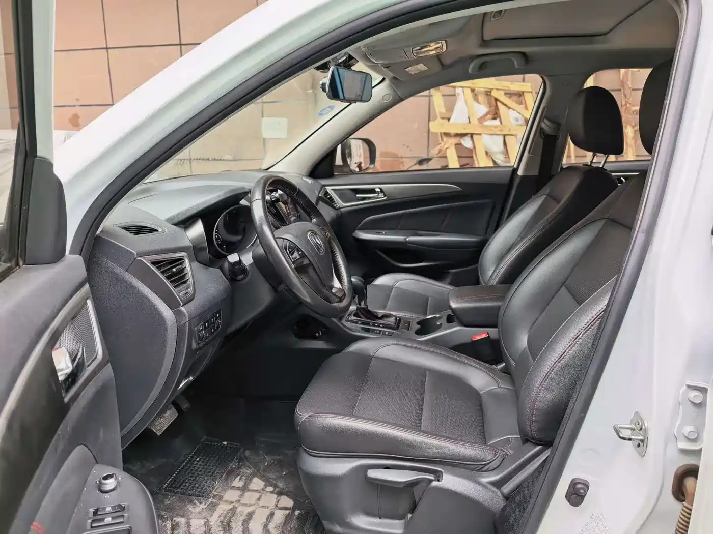 Фото 4 - Changan CS75