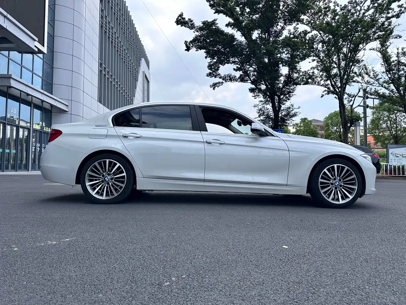 BMW 3 Series 2019 320Li Fashion Type фото 8