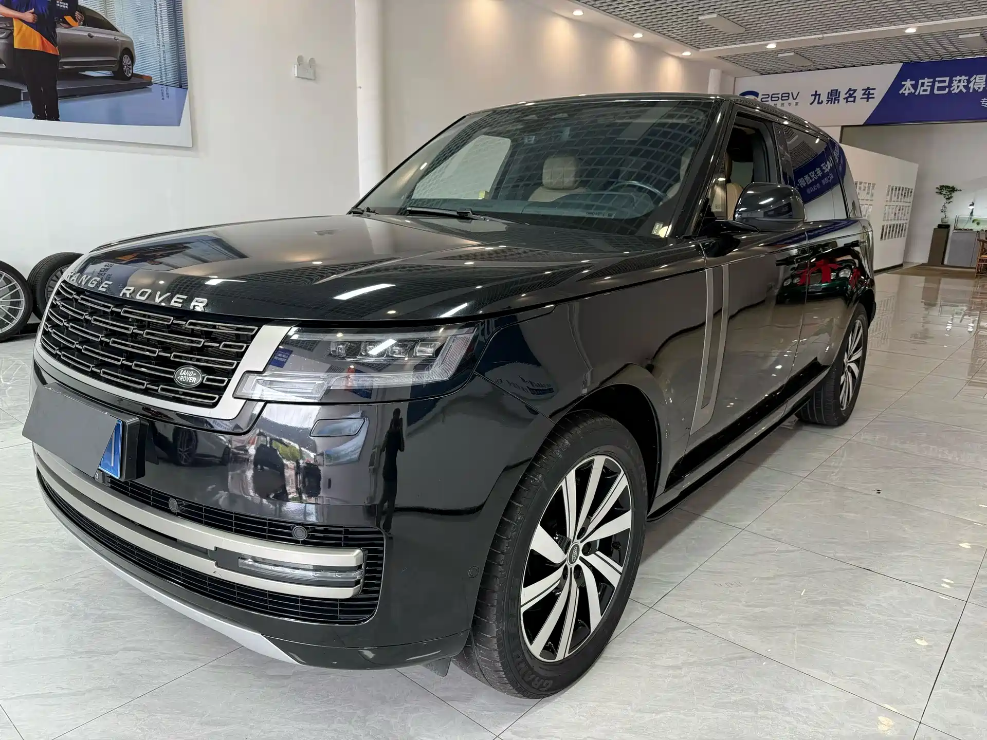 Фото 1 - Land Rover Range Rover