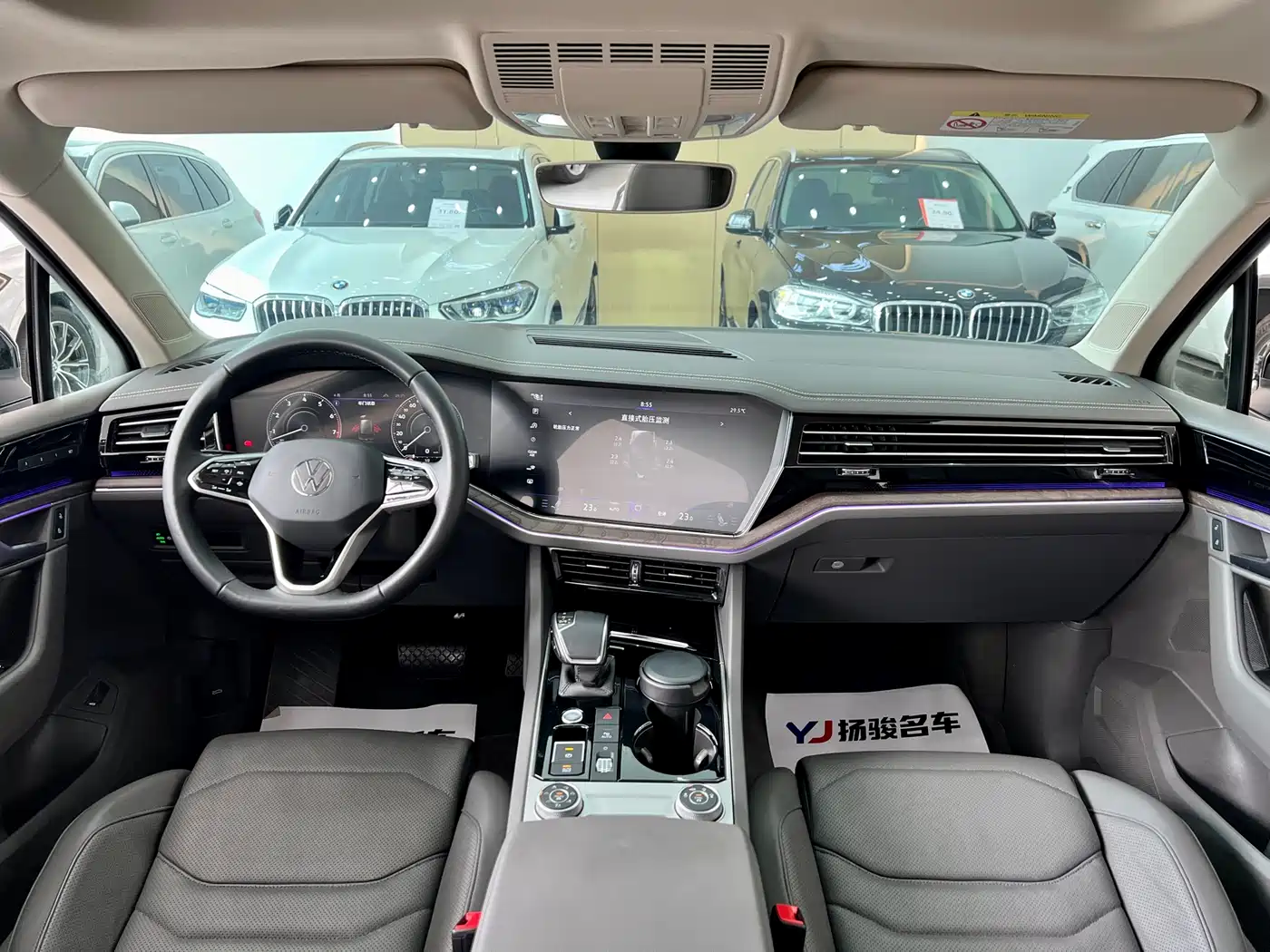 Volkswagen Touareg 2021 3.0TSI R-Line Classic Sport Package фото 5