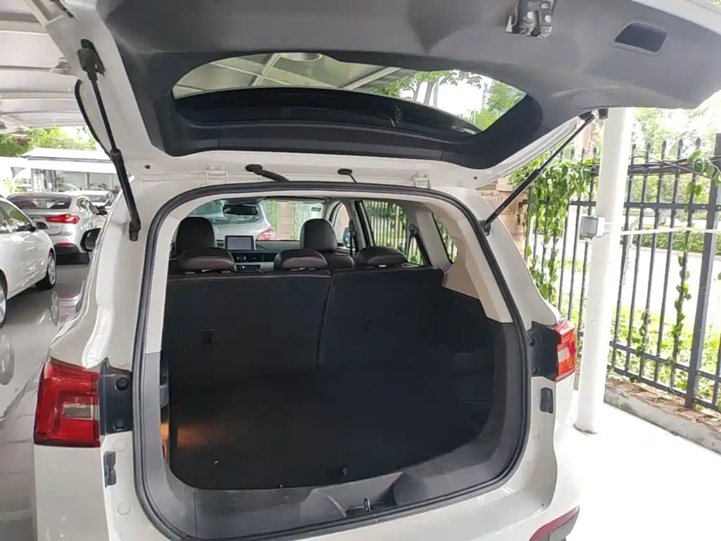 Dongfeng Fengxing Jingyi X5 2017 2017 Power Enjoy Series 1.5T Manual Exclusive