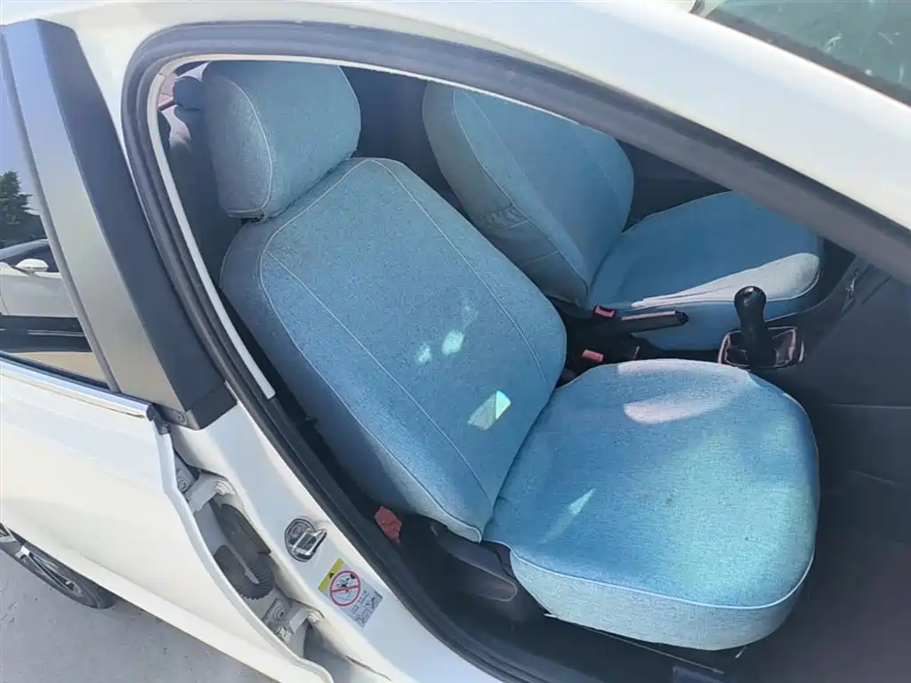 Volkswagen Santana 2015 1.4L Manual Trend Edition фото 25