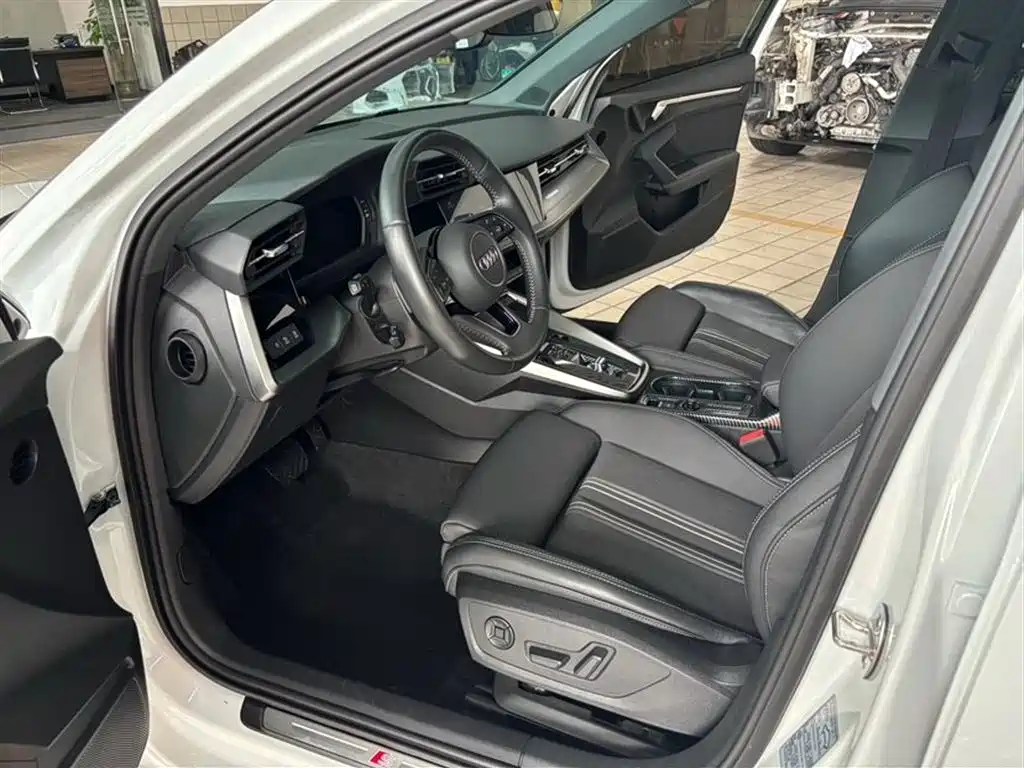 Audi A3 2023 Facelift A3L Limousine 35 TFSI Fashion Sport фото 9