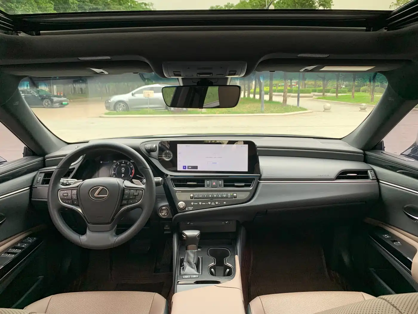 Фото 6 - Lexus ES