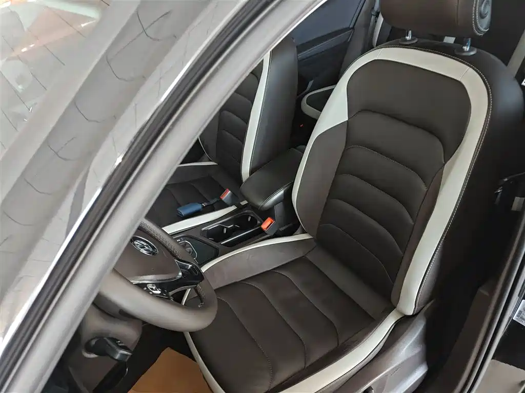 Volkswagen Tiguan L 2018 Facelift 330TSI Automatic 2WD Luxury Edition фото 15