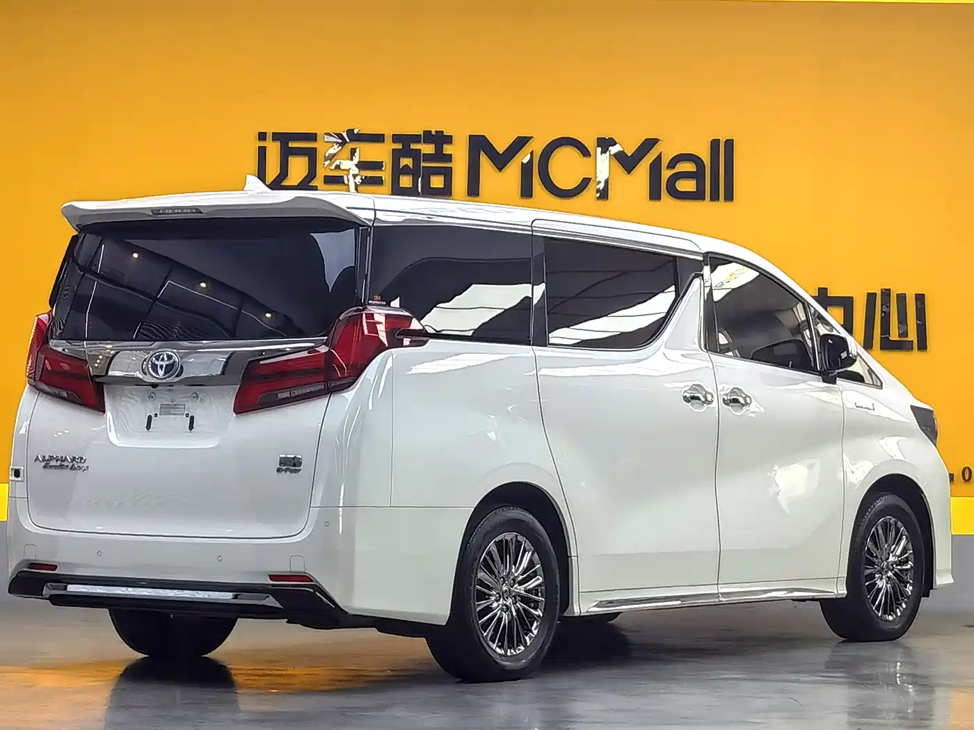 Toyota Alphard 2023 Dual Hybrid 2.5L Ultimate Gold Edition фото 5