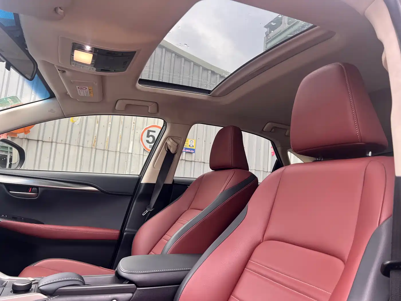 Lexus NX 2015 200t AWD F Sport фото 11