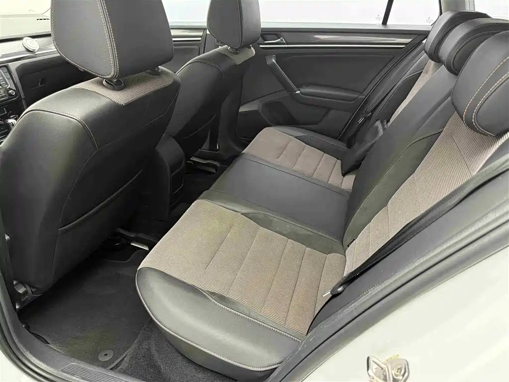 Volkswagen C-TREK 2018 1.5L Automatic Comfort фото 19