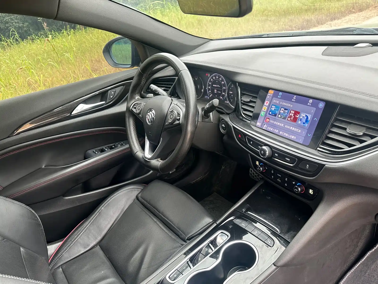 Photo 8 - Buick Regal
