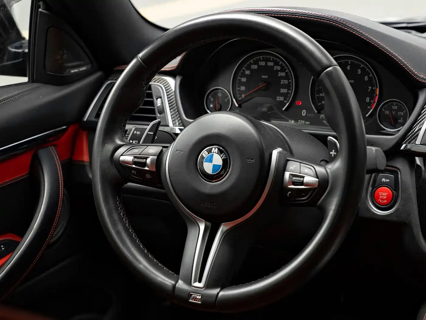 BMW M4 2017 M4 Coupe фото 8