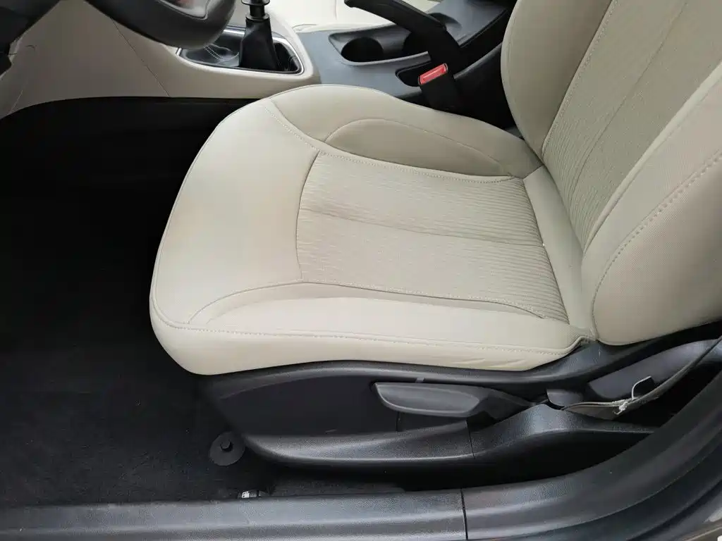 Photo 20 - Buick Excelle
