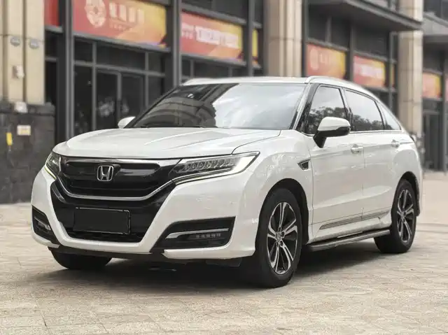HONDA UR V