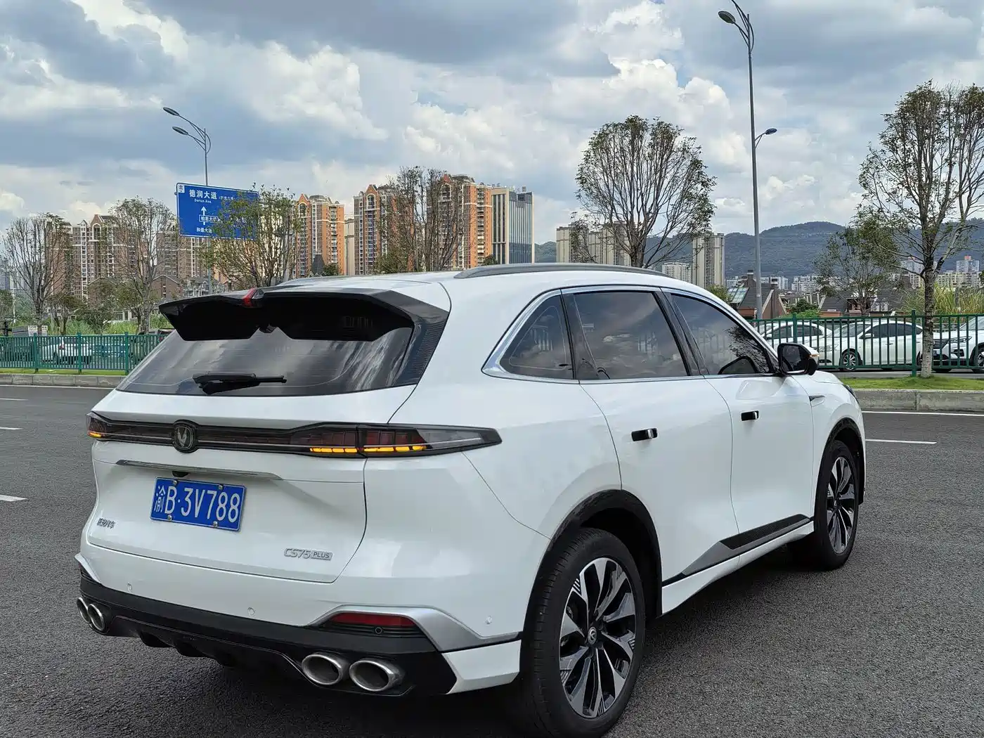 Фото 14 - Changan CS75 PLUS