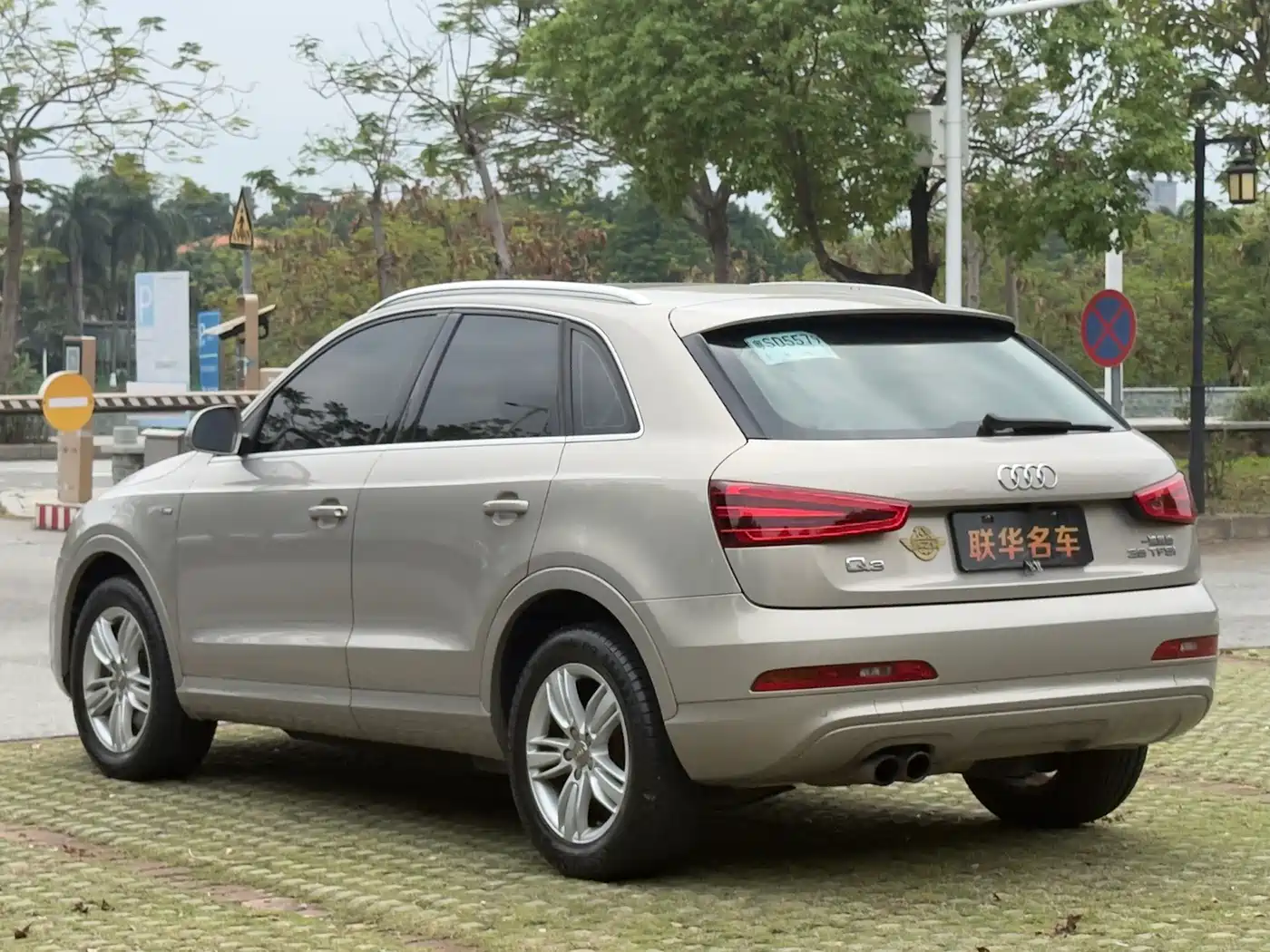 Audi Q3 2015 35 TFSI Comfort фото 8