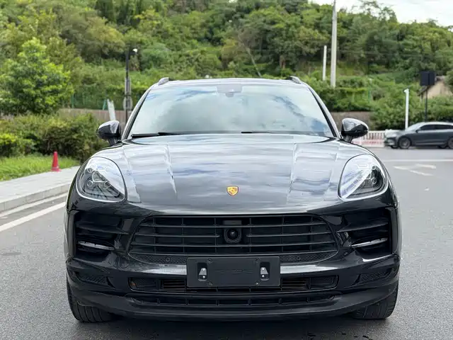 Porsche Macan 2020 Macan 2.0T — фото 2