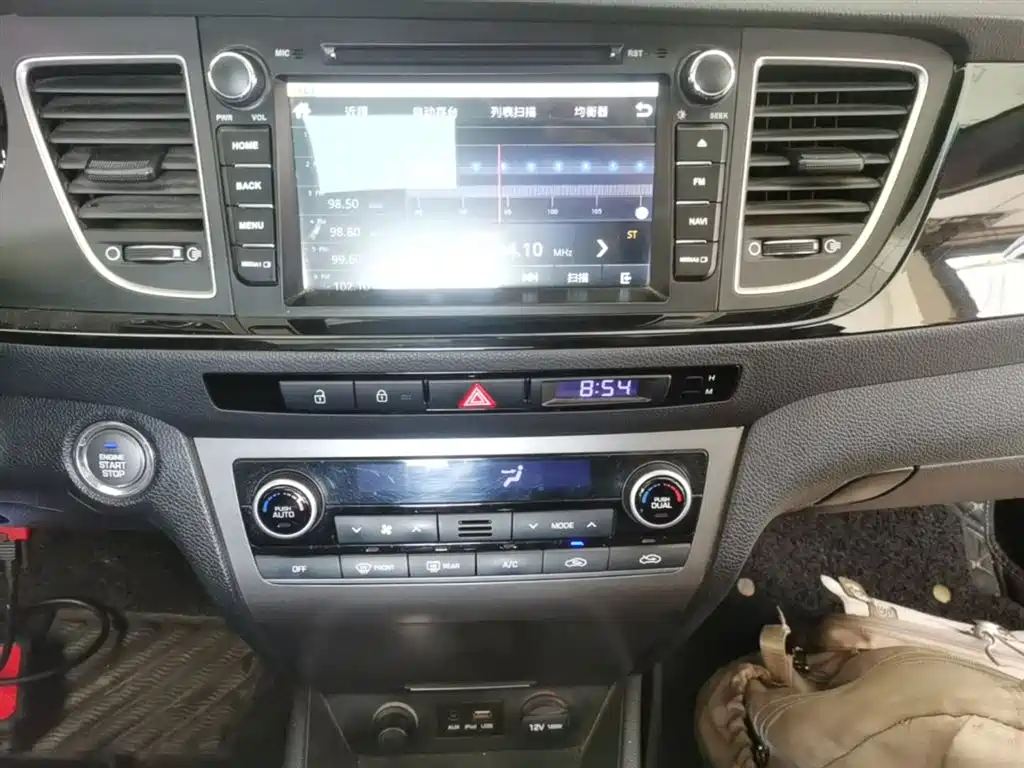 Hyundai Mistra 2014 1.8L Auto Smart GLS фото 13