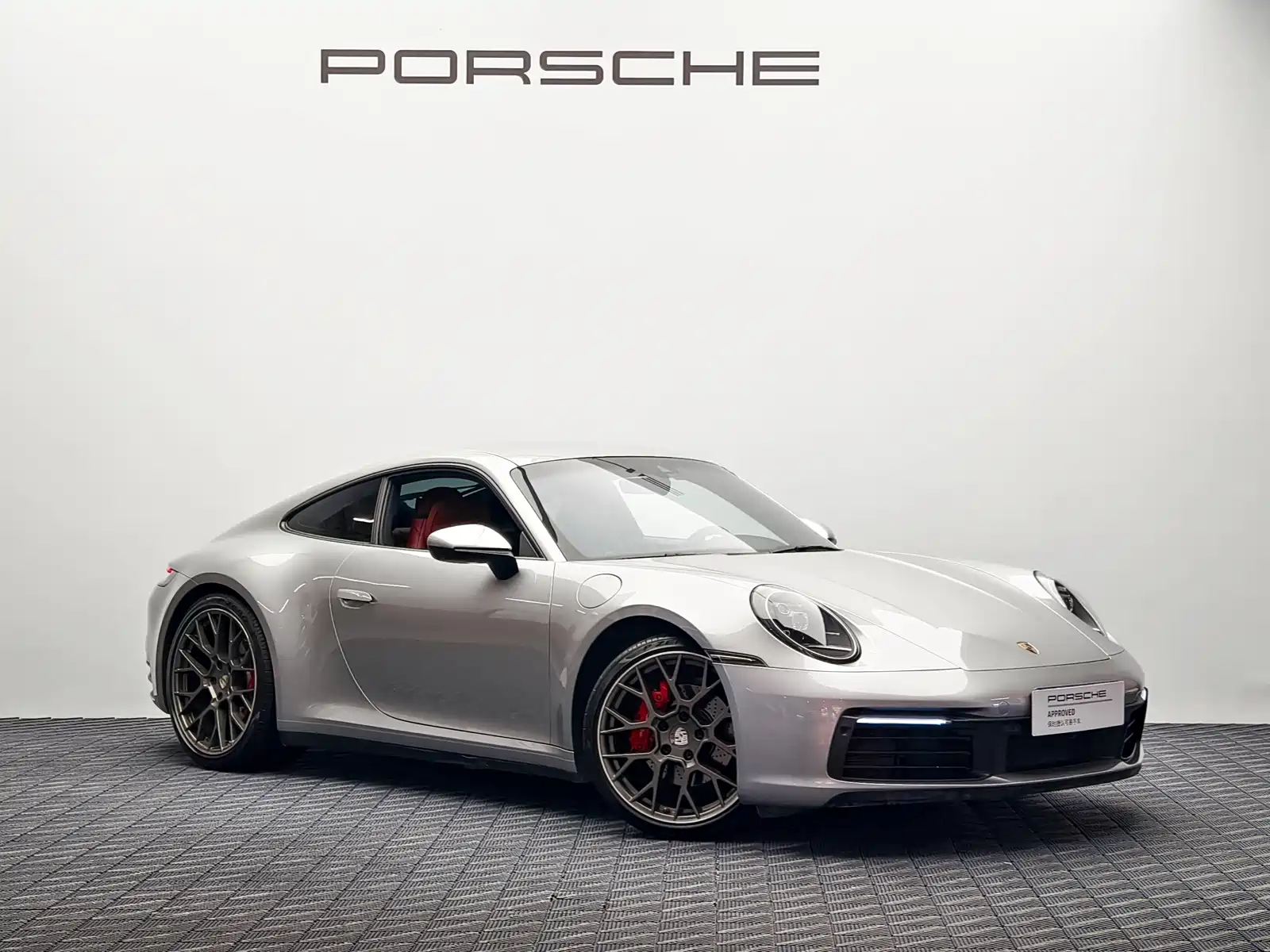 Photo 3 - Porsche 911