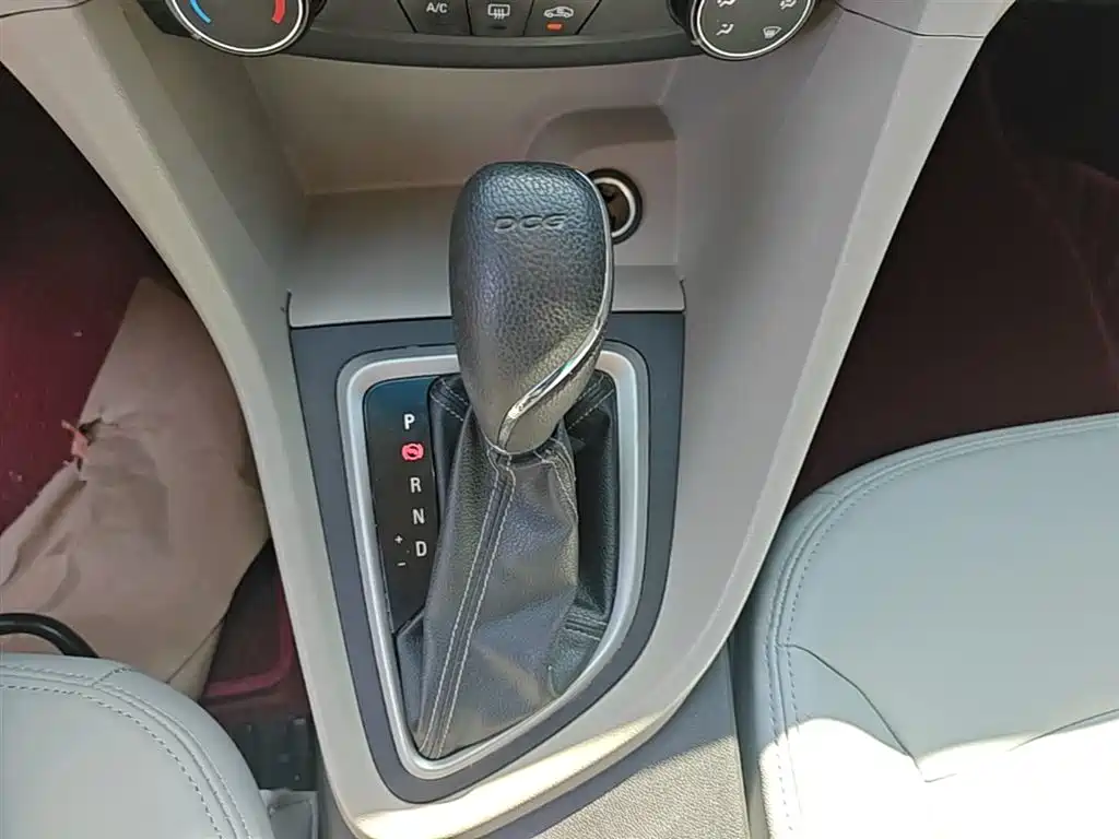 Buick Excelle 2018 15T DCT Progressive (China V) фото 14