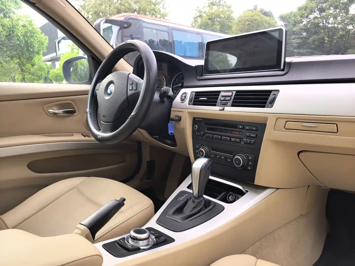 BMW 3 Series (Import) 2012 318i Leading фото 17