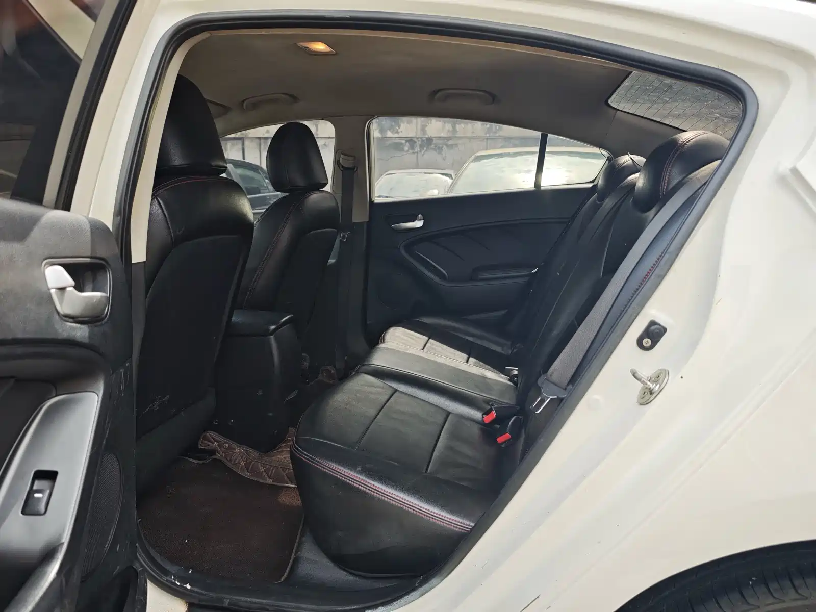 Фото 7 - Kia K3