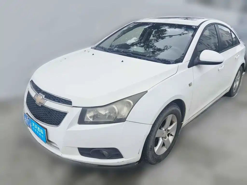 Photo 1 - Chevrolet Cruze
