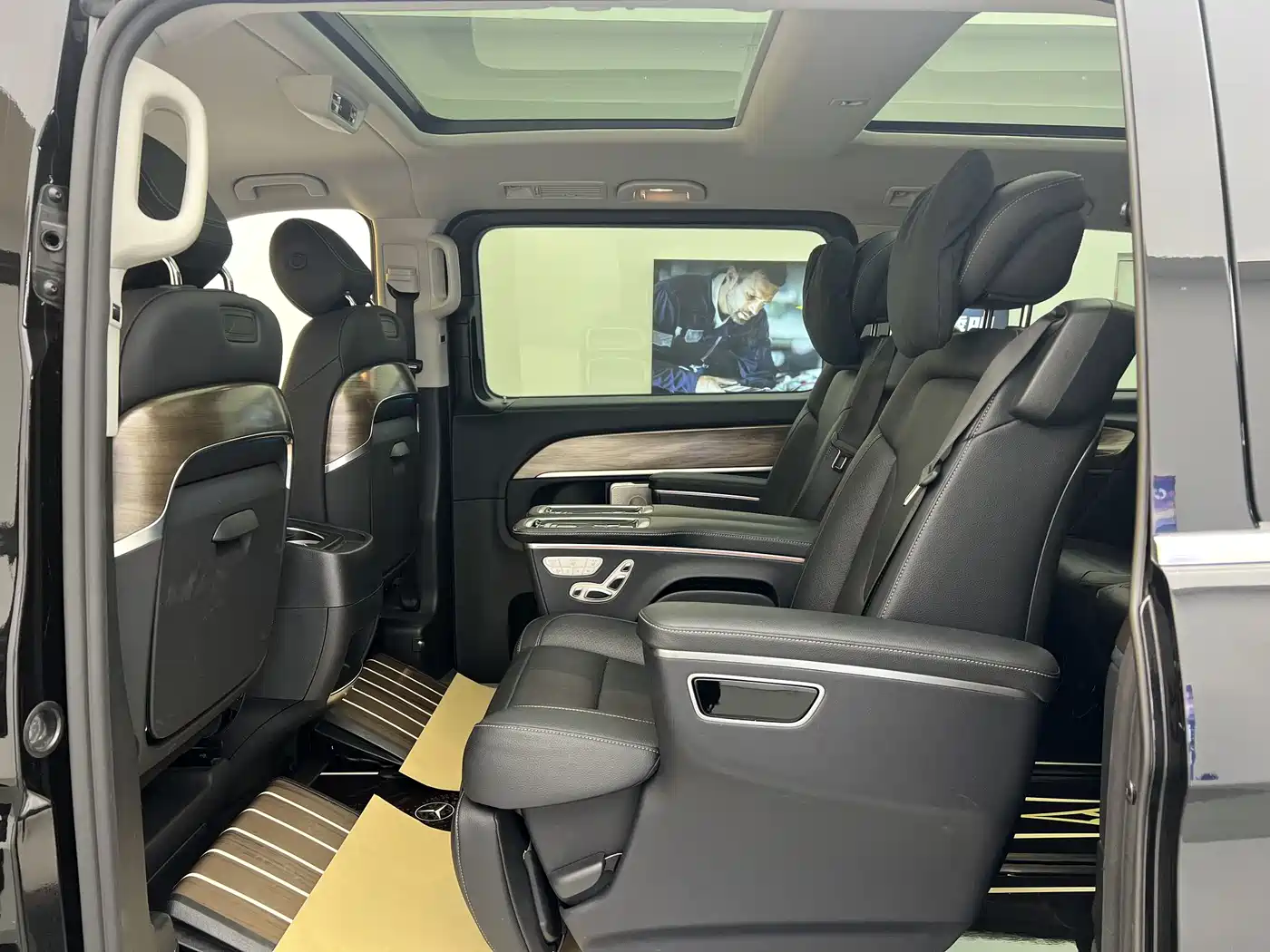 Mercedes-Benz V-Class 2022 V 260 Prestige Edition фото 5