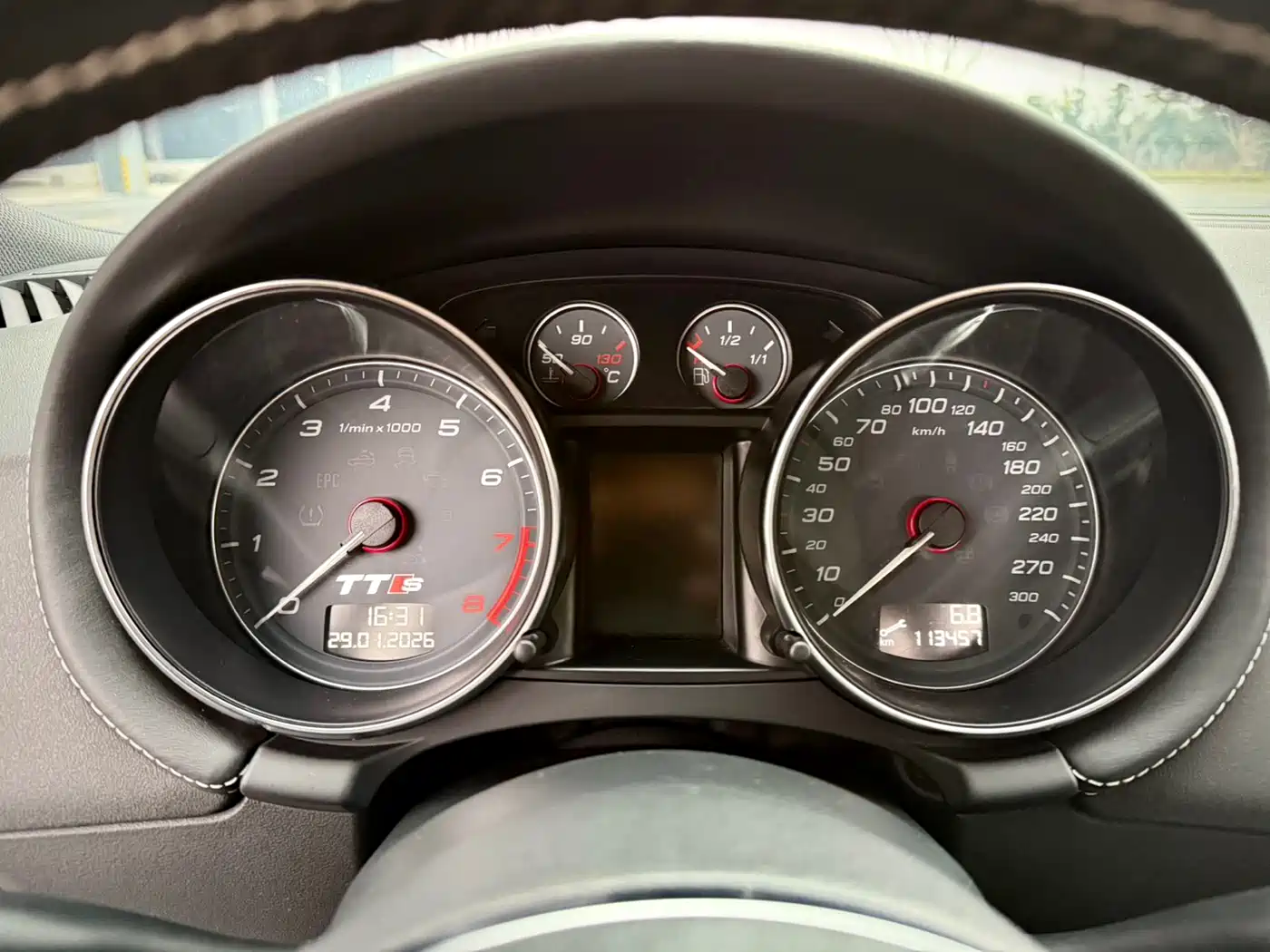 Audi TTS 2011 Model TTS Coupe 2.0TFSI quattro фото 18