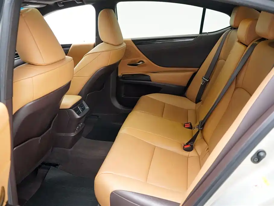 Lexus ES 2018 200 Excellence Edition China V фото 6