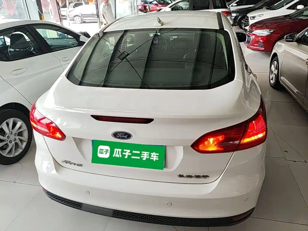 Фото 4 - Ford Focus