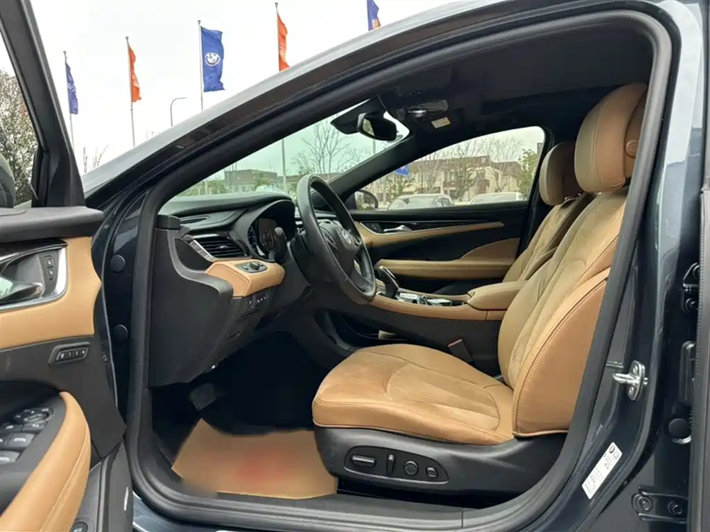 Buick LaCrosse 2019 28T Premium Model фото 13