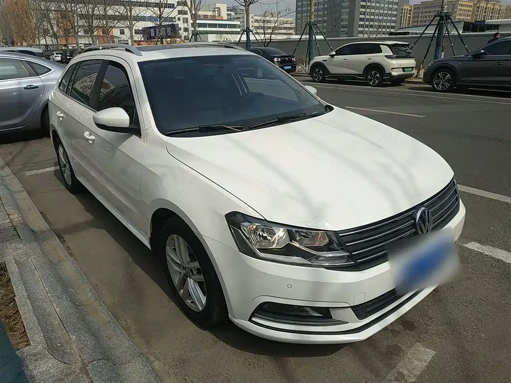 Volkswagen Lavida Tour 2017 180TSI DSG Comfort Edition фото 22