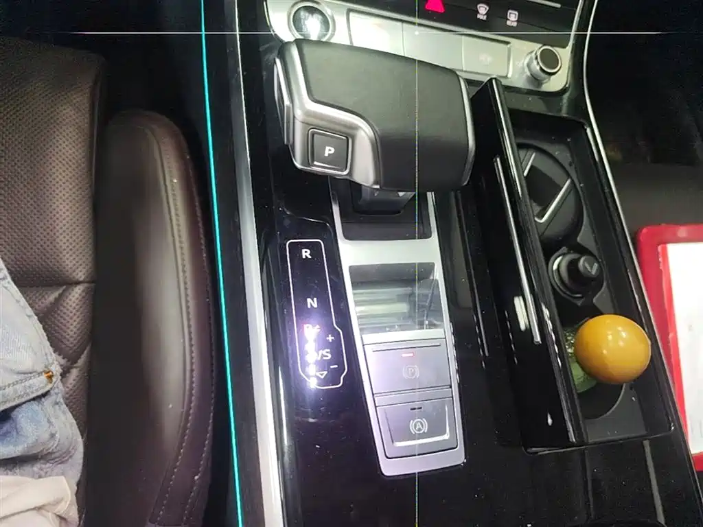 Audi A8 2021 A8L 50 TFSI quattro Comfort фото 14