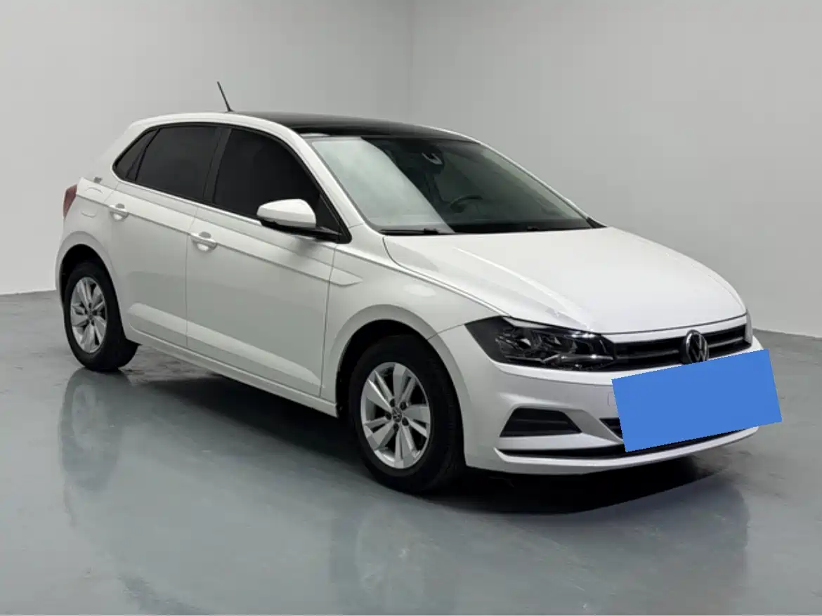 Volkswagen Polo 2021 Plus 1.5L Automatic Panorama Enjoyment Edition фото 3