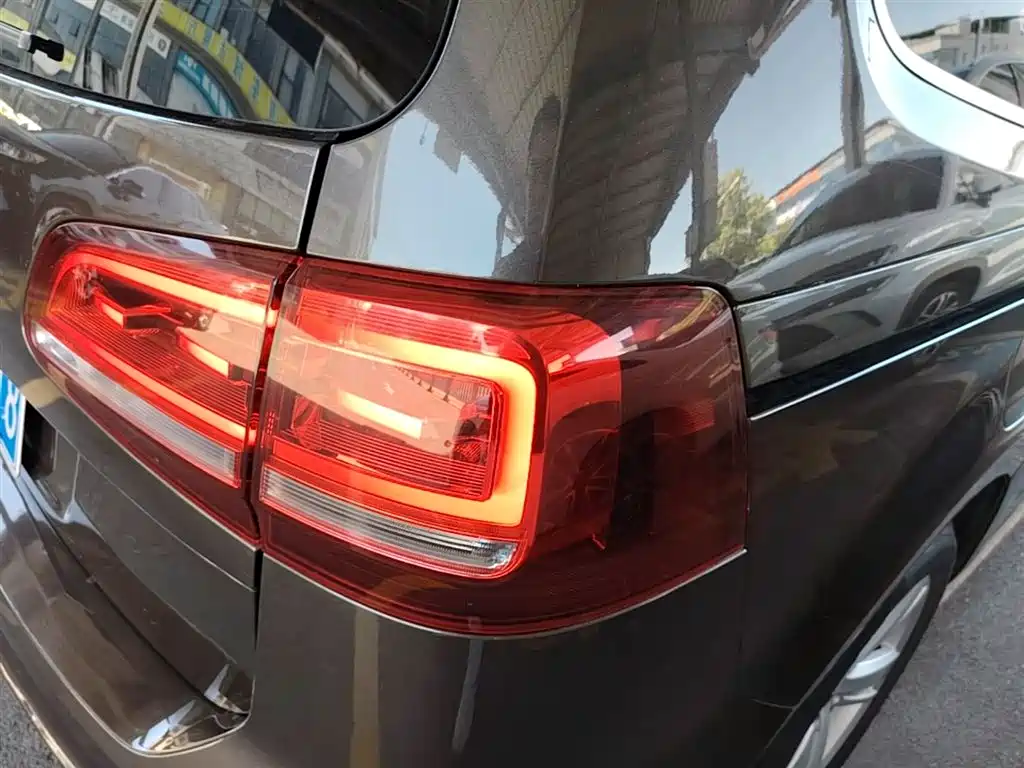 Volkswagen Sharan 2016 380TSI Comfort 7-seater фото 8