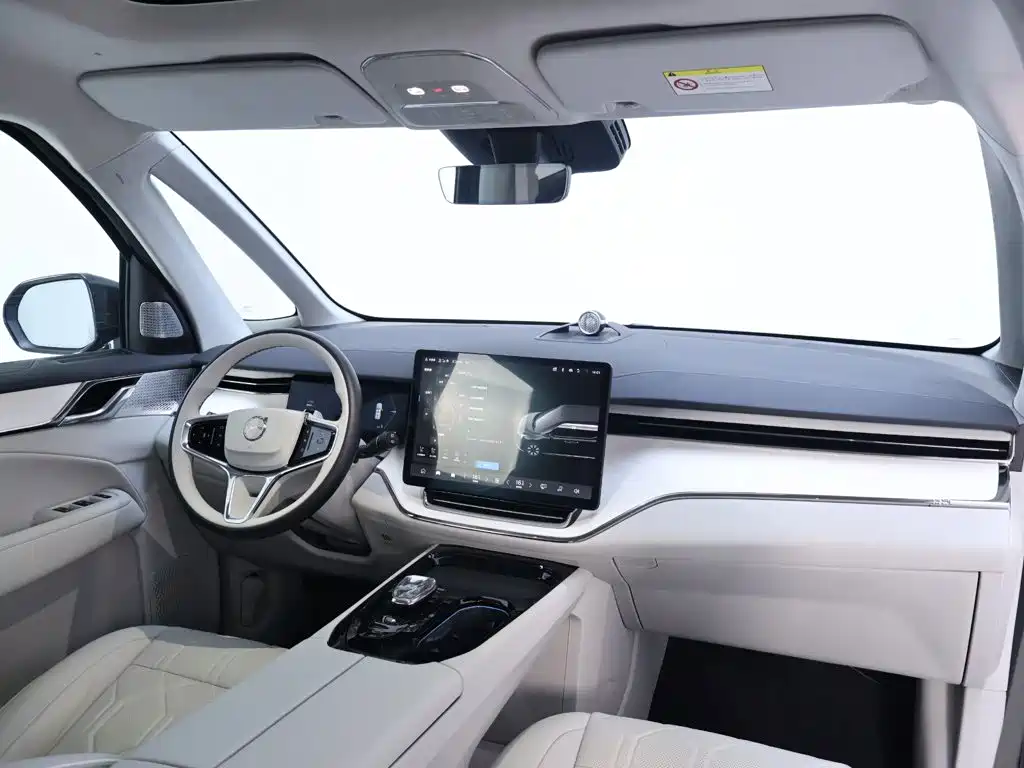 Volvo EM90 2024 2025 Ultra Six-Seater