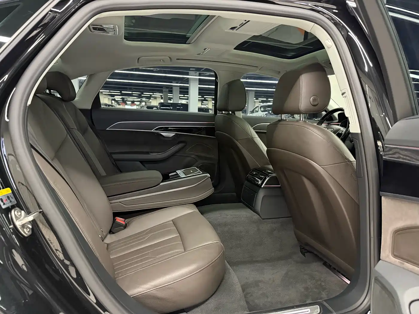 Audi A8 2018 A8L 55 TFSI quattro Launch Elite фото 10